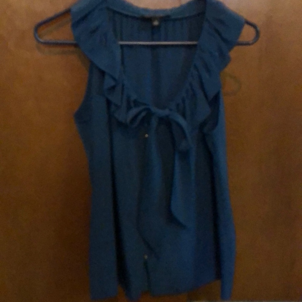 Sleeveless blouse